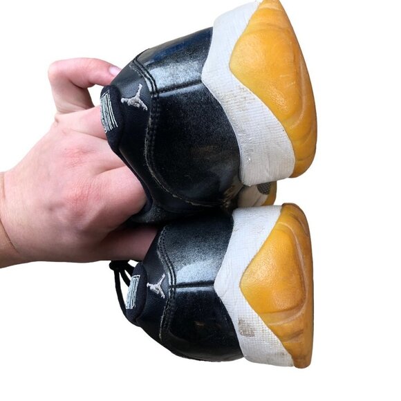 AIR Jordan 11 Retro Low Barons Size 8 - Picture 3 of 14